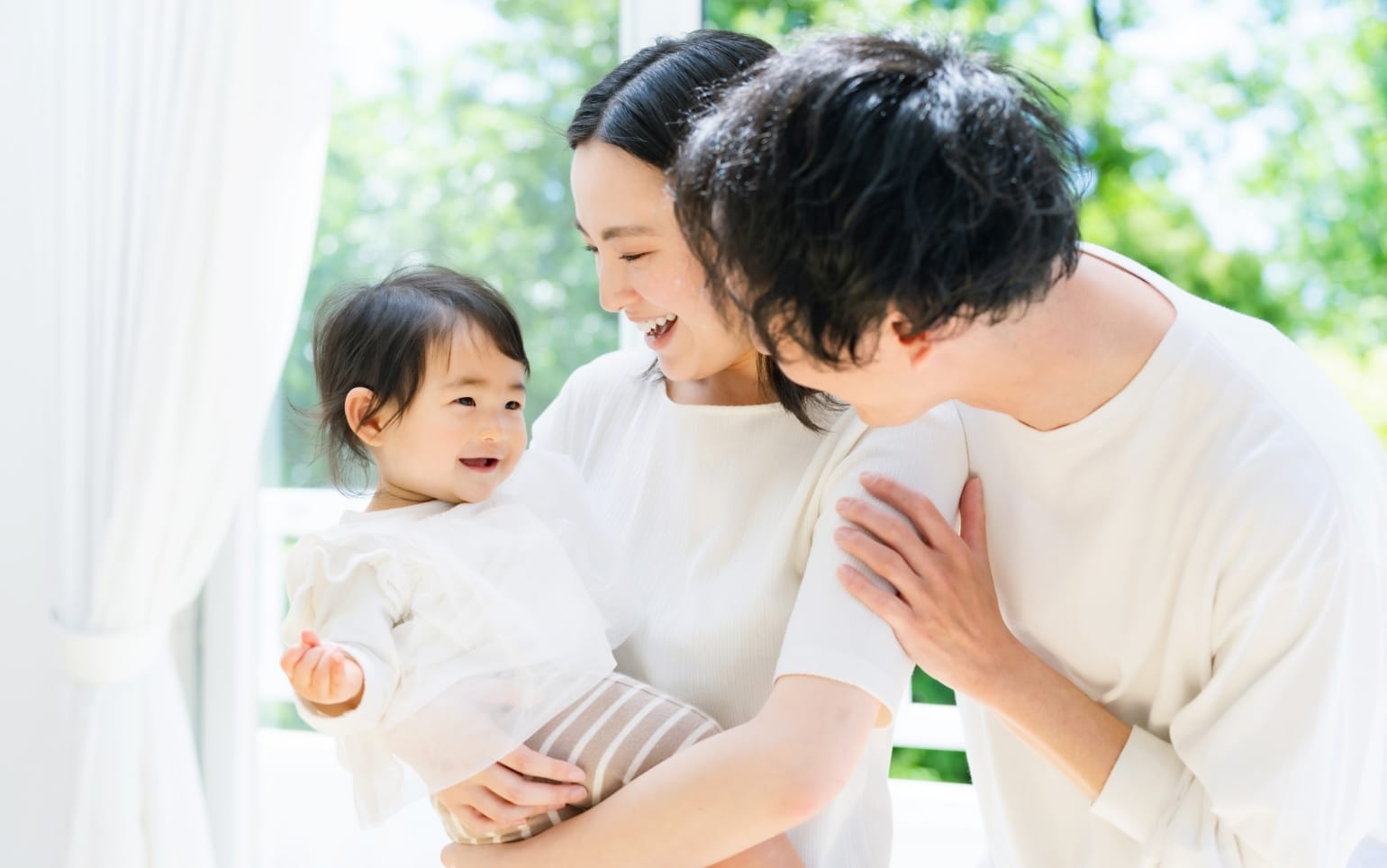 家庭で育てられている乳幼児